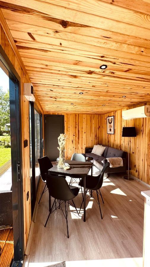 Matsloot Luxe Tiny House Bij Het Leekstermeer מראה חיצוני תמונה